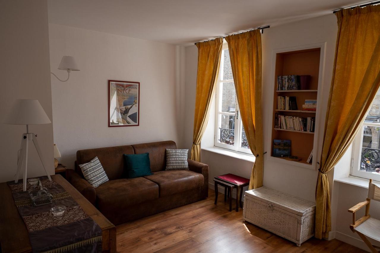 דינאן Appartement Place Des Cordeliers מראה חיצוני תמונה