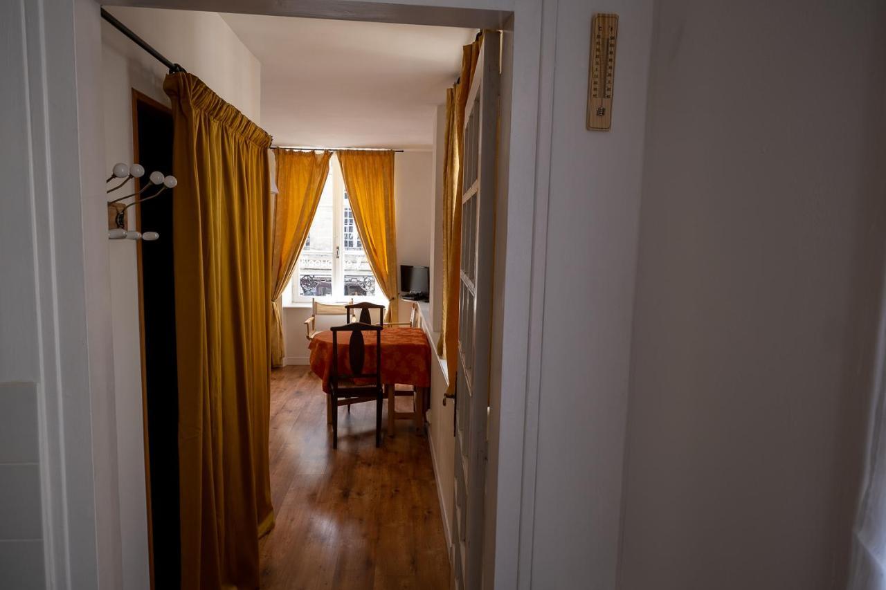 דינאן Appartement Place Des Cordeliers מראה חיצוני תמונה